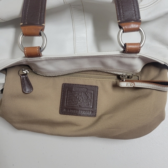 Coach Classic Soho Leather Double Pocket Satchel Shoulder Bag. - Picture 10 of 15